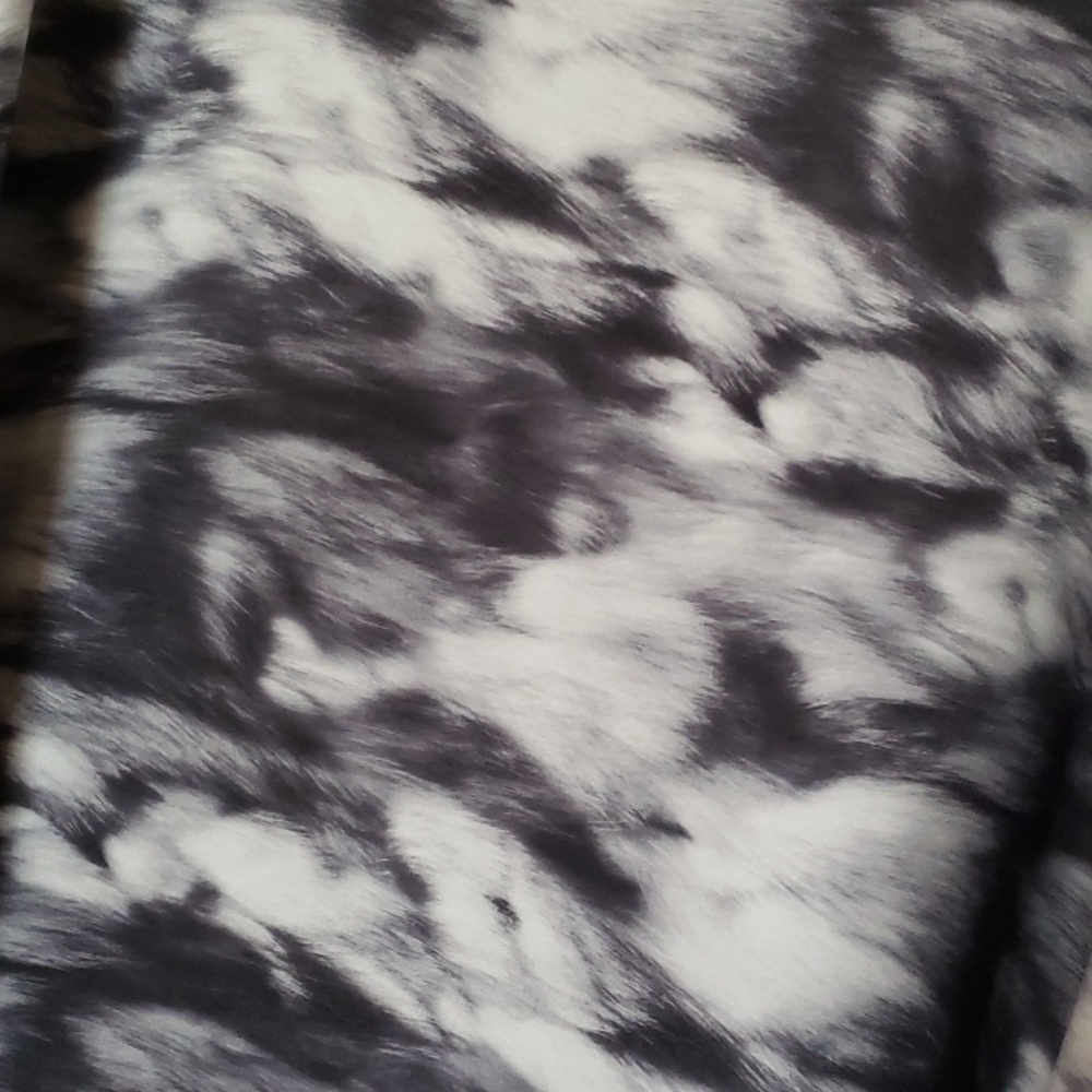 Michael Kors Cold Shoulder Top - Picture 3 of 3